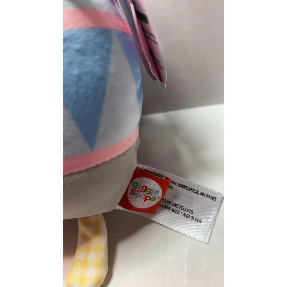 Giggle Scoop Plush Cat Toy